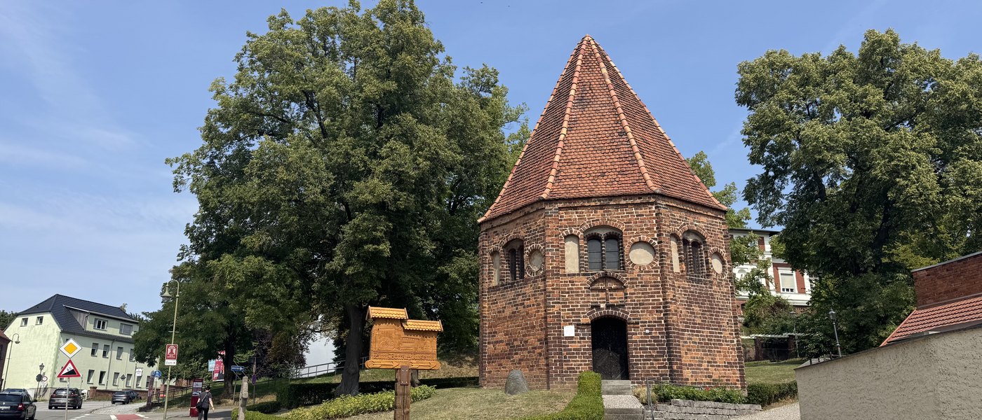 St. Annen- und Gertraudenkapelle Havelberg, achteckiger Backsteinbau
