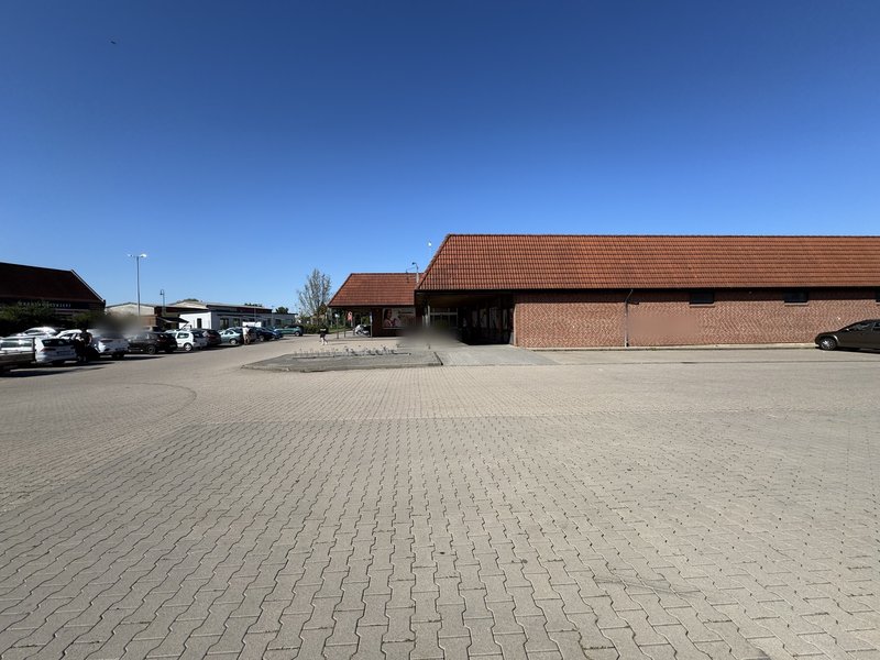 Parkplatz vor dem EDEKA Hartmann