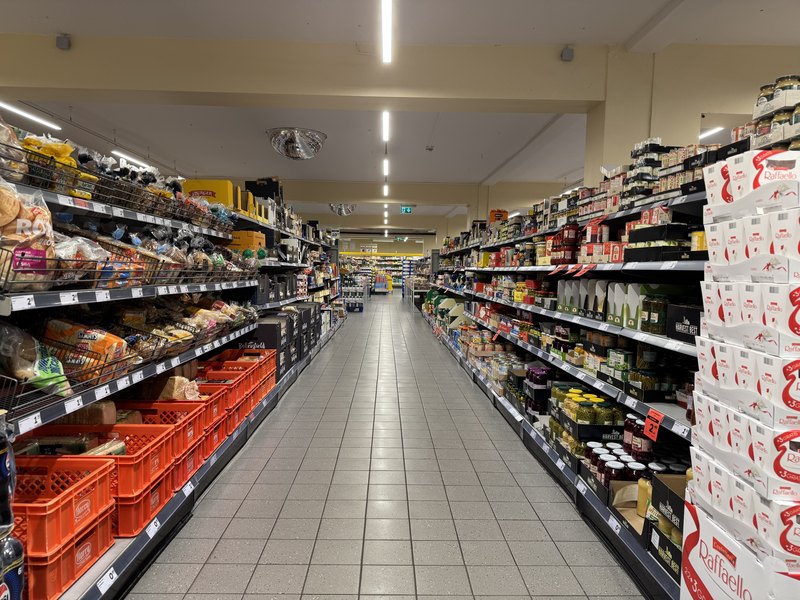 Verkaufsgang im Netto Semmelweisstraße