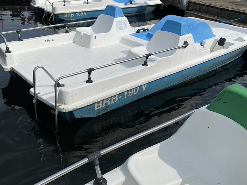 Tretboote im Yachthafen Havelberg