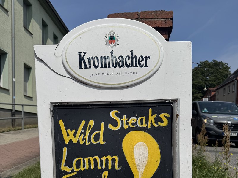 Schild Wild Steaks Lamm Fisch regionales Fleisch