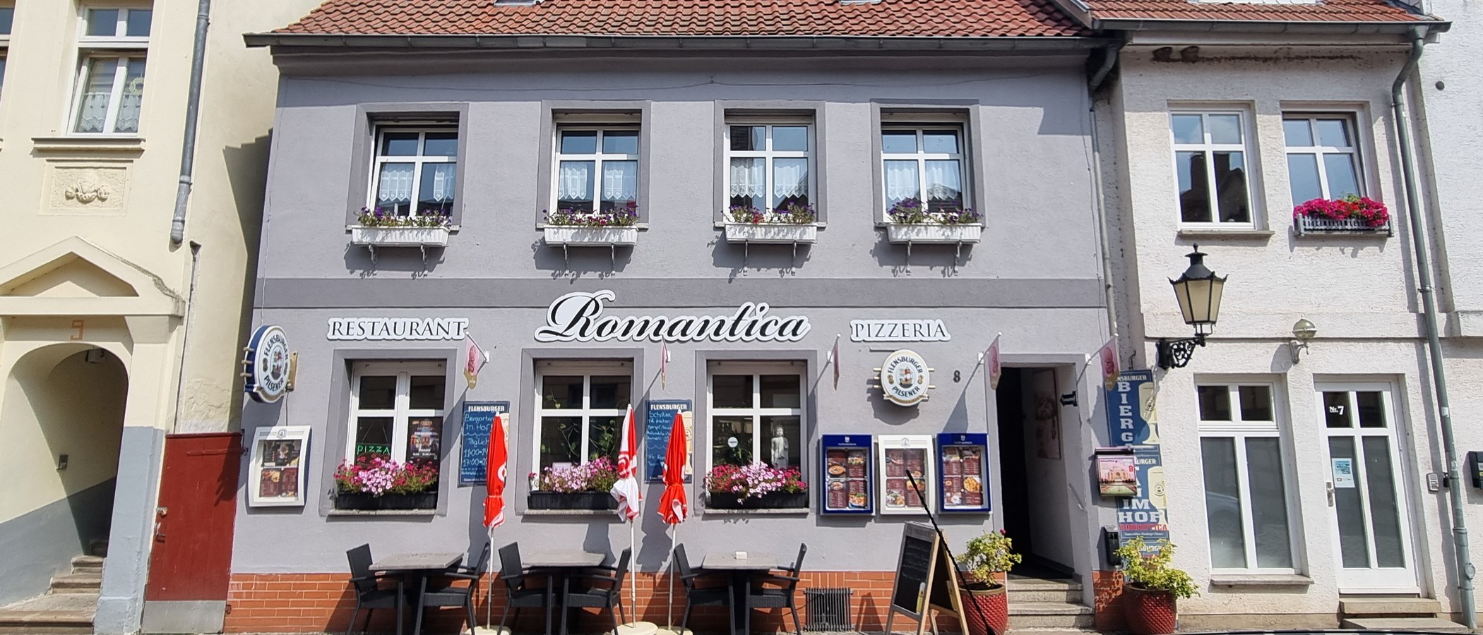 Restaurant und Pizzeria Romantica in der Mühlenstraße 8 in Havelberg mit Außentischen