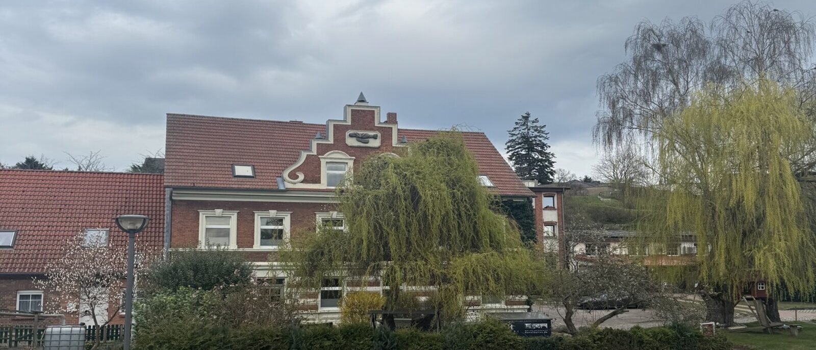Havel Suites in der Havelstraße Havelberg: historisches Backsteinhaus mit Treppengiebel